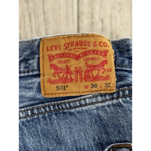Mens Levi’s 501 Button Fly Jeans Medium Wash 36x32 Straight Fit Denim Pants - Picture 5 of 8